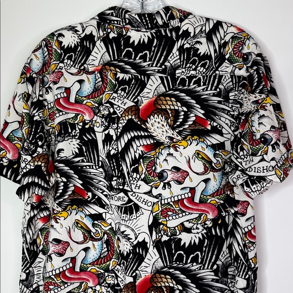 Ed Hardy Battle Skull Short Sleeve Button Up Shirt Size Medium - Picture 5 of 9